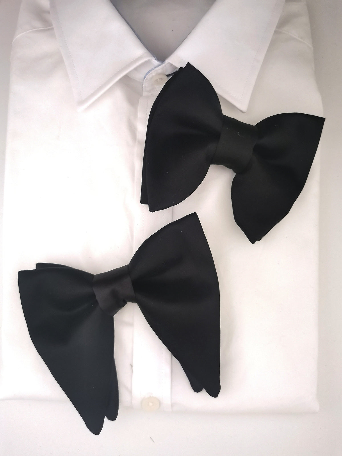 mens black bow tie, satin oversized bow tie, butterfly style bow tie, black velvet bow tie, tom ford bowtie
