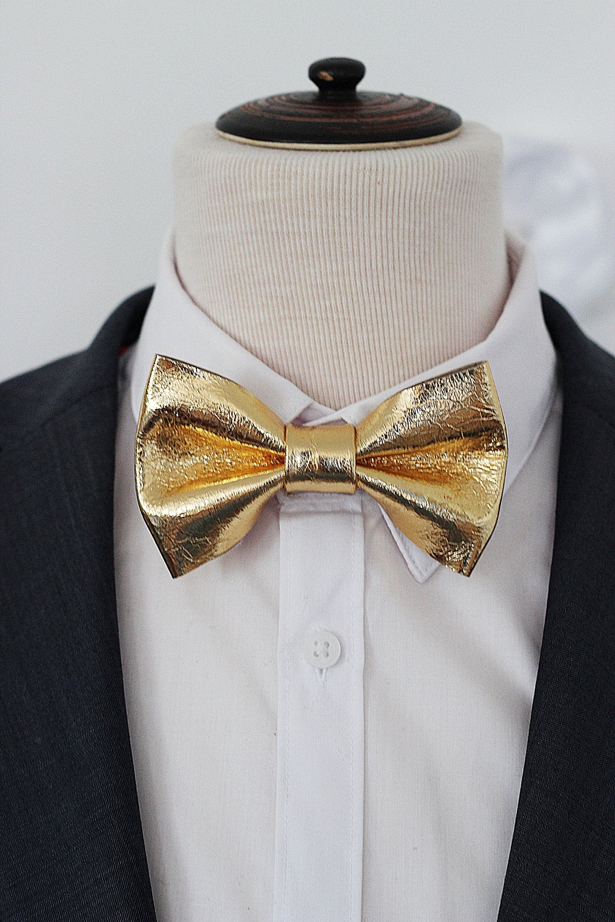 Gold metallic bow tie Gold metallic bow tie