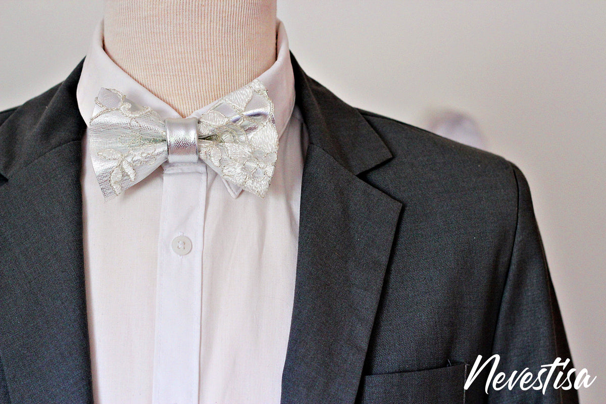 Neutral color bow ties