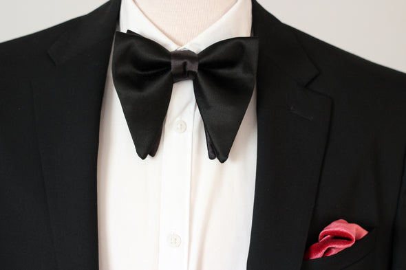 Big black oversized satin bow tie, big mens bow tie set, big groomsmen bow tie, big butterfly bow tie style, black tuxedo bow tie 