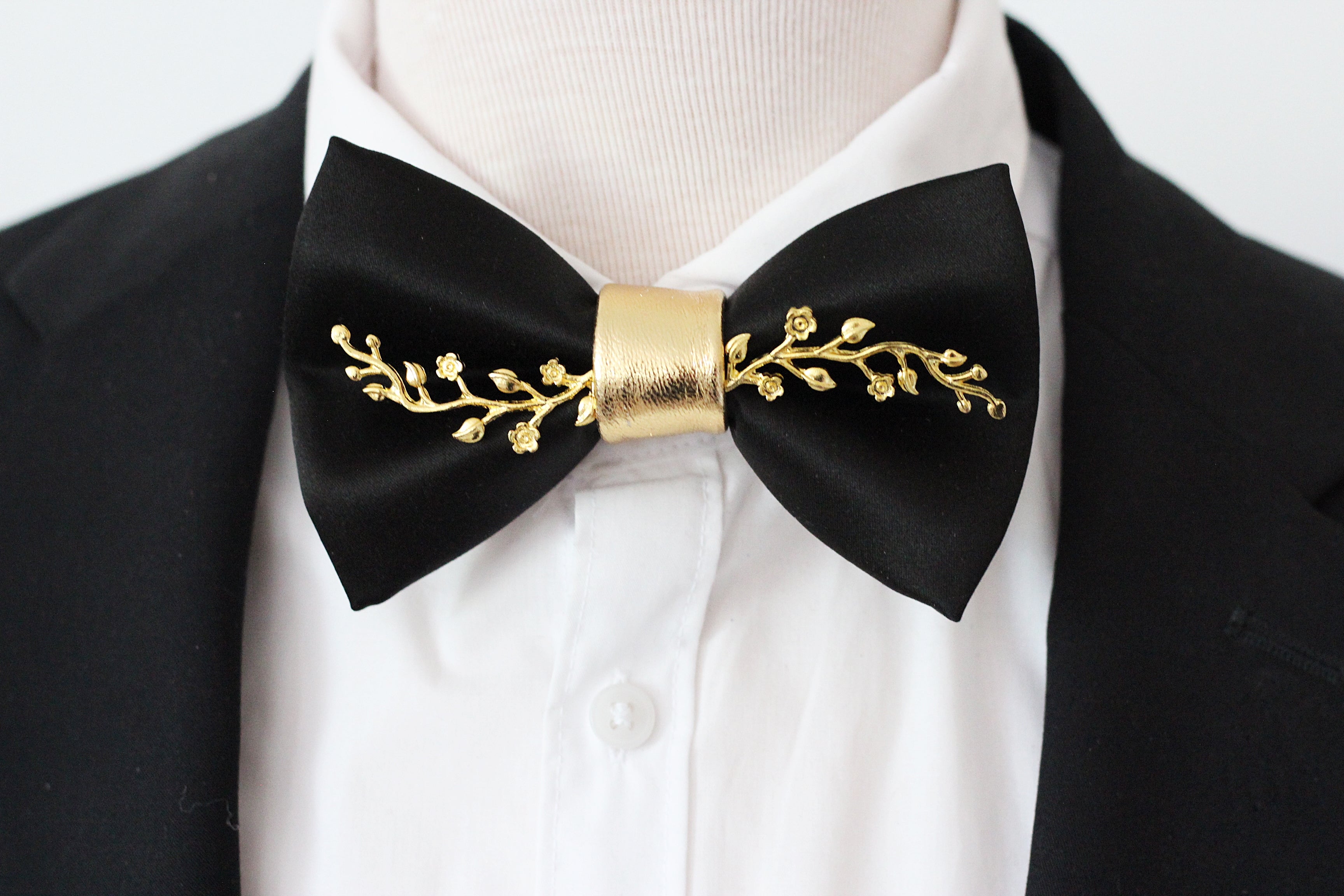 Black and Gold mens bow tie boutonniere set, wedding black gold bowtie, black satin tuxedo bow tie Black and Gold mens bow tie boutonniere set, wedding black gold bowtie, black satin tuxedo bow tie